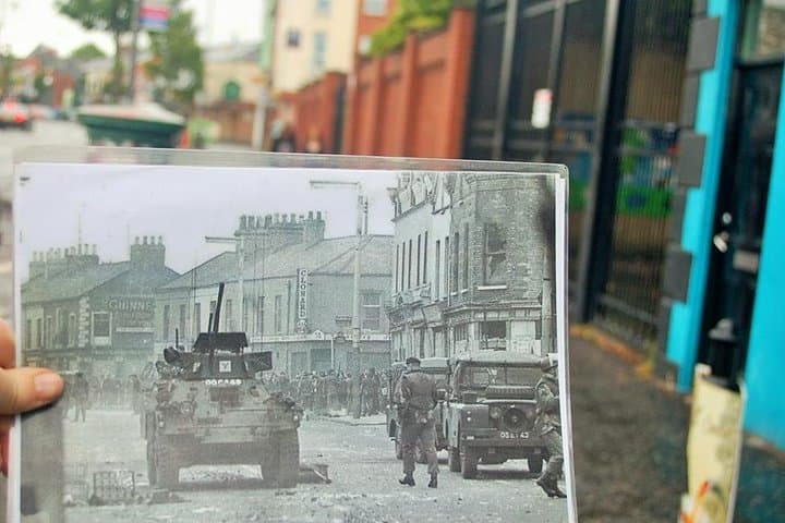 Belfast Troubled History- Belfast City Centre Cab/Taxi Tour 