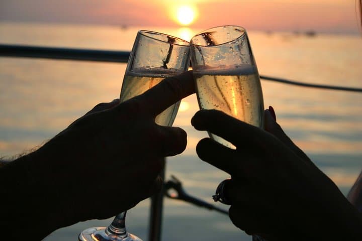 Small Group Key West Adult Sunset & Moët Sail & Amazing Cheeses