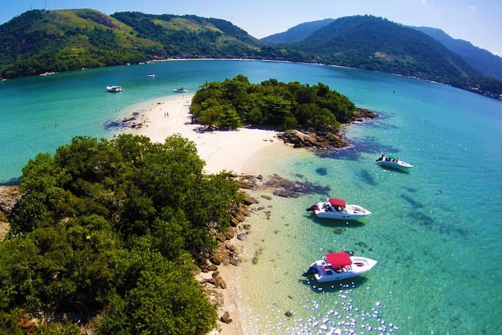 Shared motorboat ride - Super blue lagoon - Ilha Grande