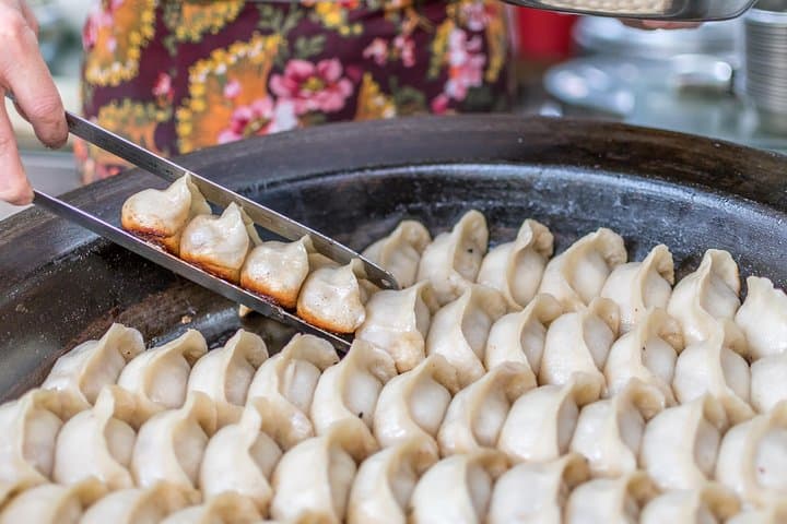 Eat Like a Local: Street Breakfast Tour in Shanghai