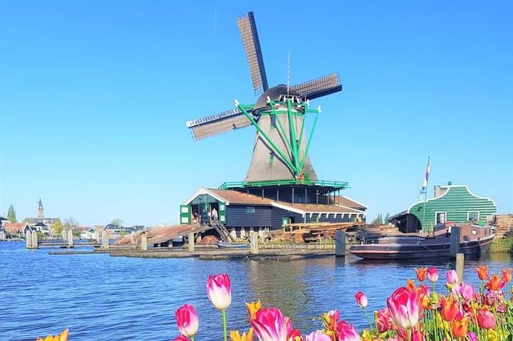 Zaanse Schans and Volendam Private Tour – Clogs, Cheese and More