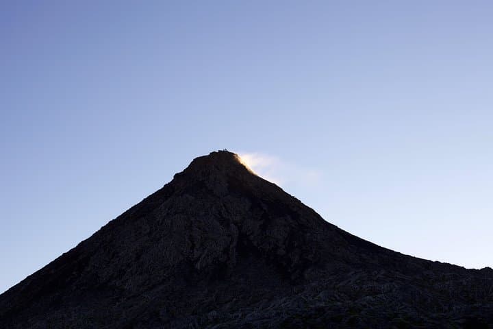 Pico Mountain Climbing private tour - with round trip from Faial