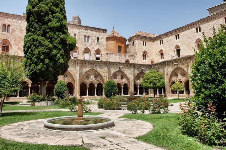 Skip the Line: Tarragona Cathedral Entrance Ticket & Audioguide