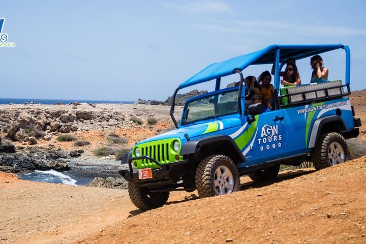 Aruba Jeep Tour: Natural Pool, Caves and Baby Beach Adventure