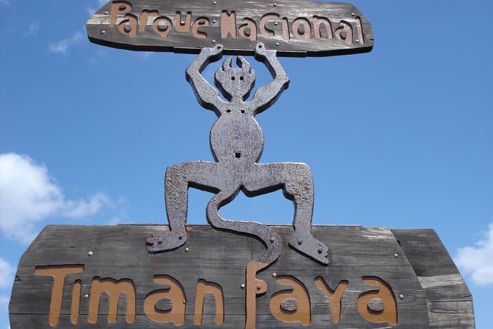 Private Luxury 4 hours Tour to the National Park of Timanfaya