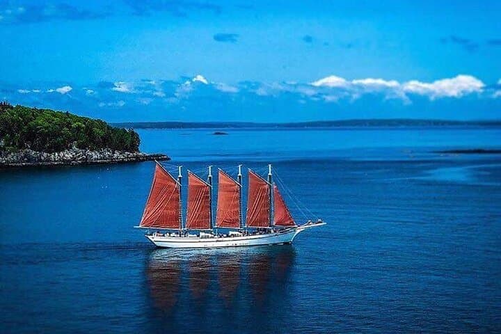 1.5 to 2-Hr Windjammer Sailing Trip in Maine w/ Licensed Captain