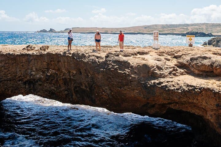 Best of Aruba by Bus