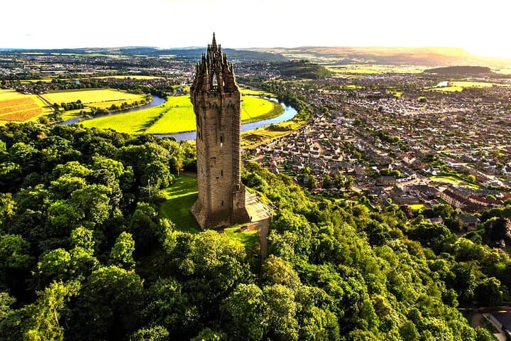 Wallace monument, Stirling Castle, Linlithgow Palace Private Tour