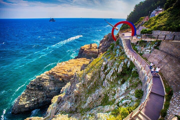 Busan Full-Day City Tour with Gamcheon Village, Sea Temple & more
