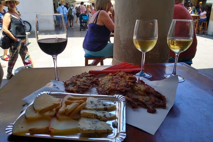 Cádiz Tapa (food) and walking Tour - Half-Day Private tour