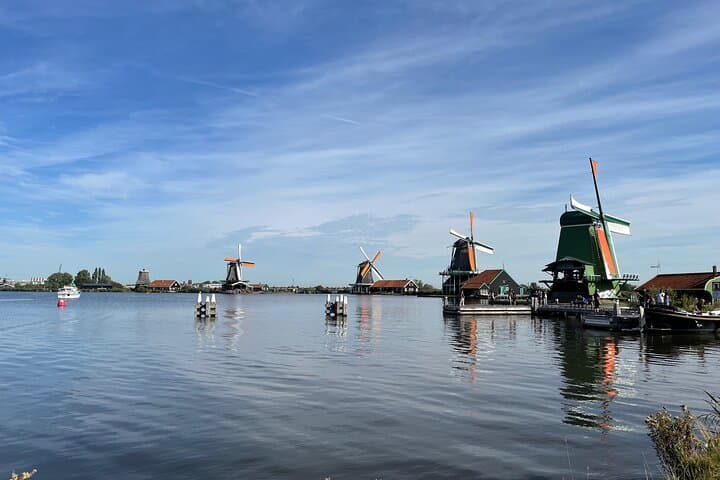 Self-guided walking tour over the Zaanse Schans
