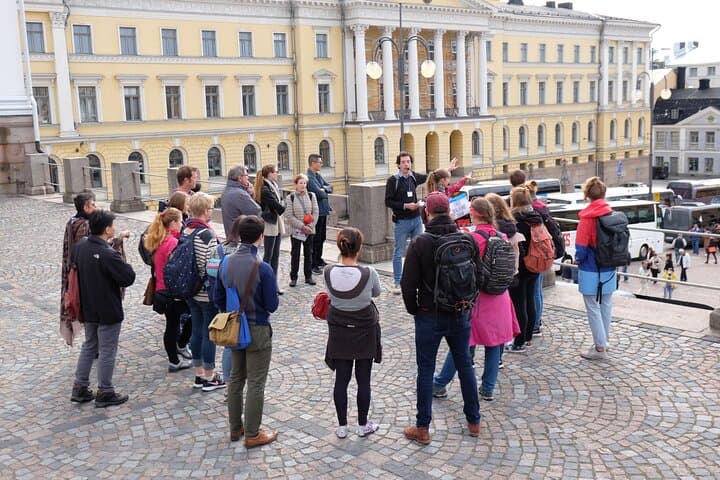 Tip-based Tour of Helsinki - RED UMBRELLA - 2025