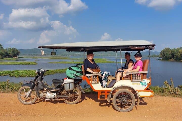 Private Tuktuk Service to Countryside & Pepper Farm 