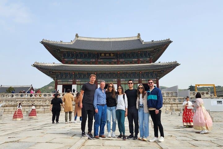 Layover Tour for essential Seoul City & Gourmet tour(Incl. Lunch)