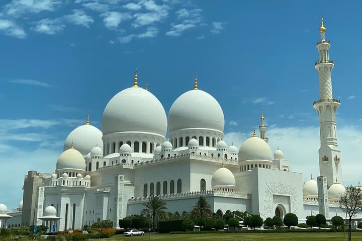 Abu Dhabi Half Day City Tour Sharing Experience