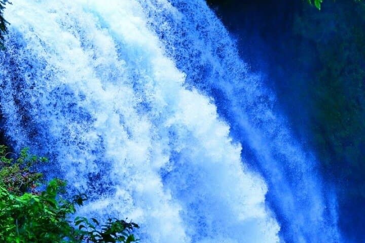 Shiraito Falls and Mt Fuji World Heritage Centre /6VG(３stops)