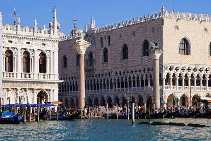 Private 3 hrs Venice Tour: St Mark's, Walking tour & Boat tour