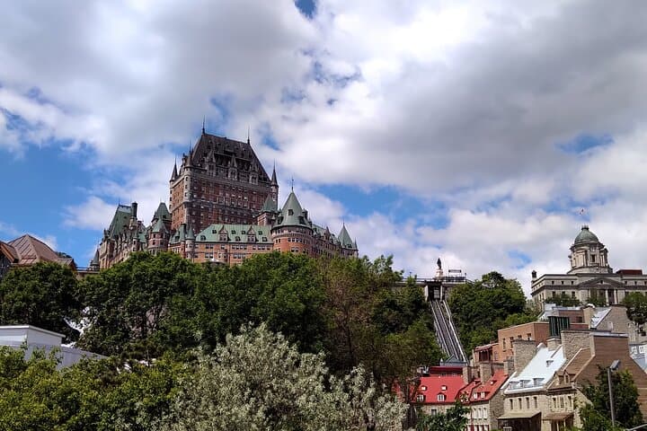 Old Quebec City Private Walking Tour : History and Nature
