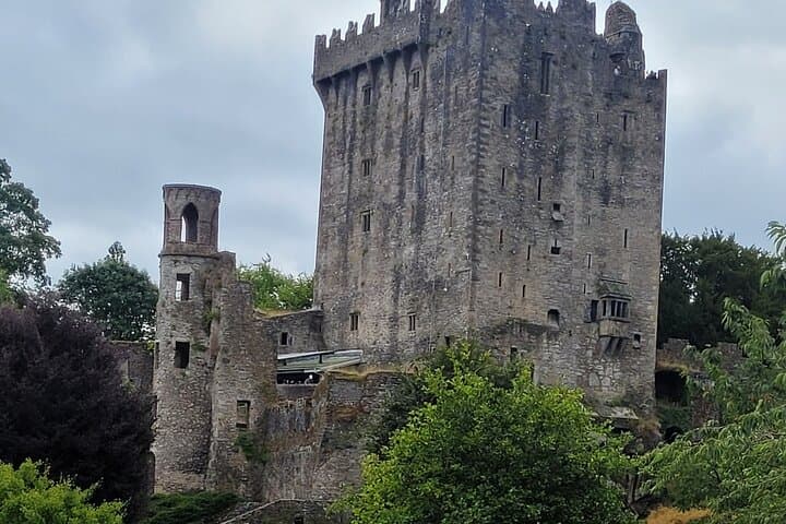 Private Tour , Blarney Castle, jameson Distillery and Cobh.