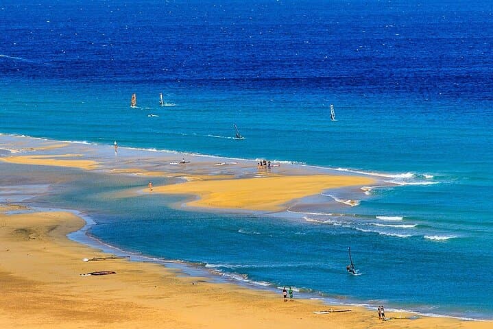Fuerteventura: PRIVATE Historical Island Sightseeing Grand Tour
