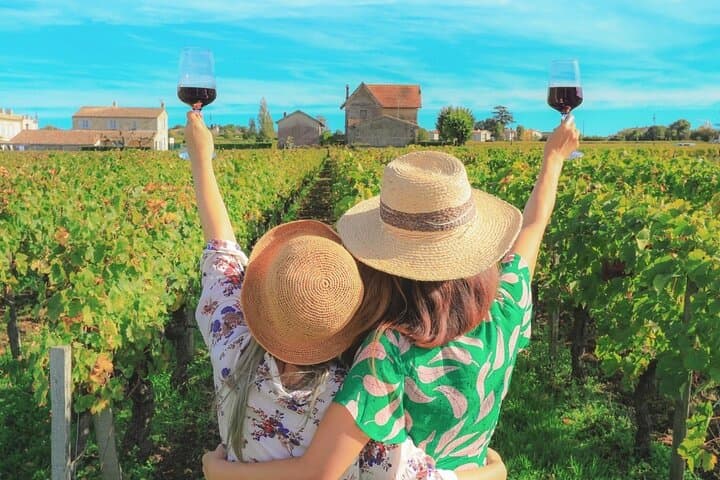 Private Arrábida Culture & Wine Tour – 3 Wineries, Lunch, Lisbon