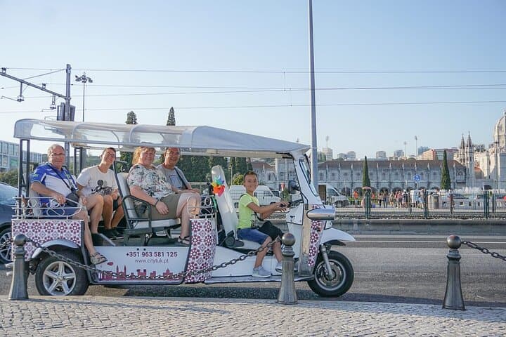 Lisbon - Private Tuk Tuk Tour with Hotel Pickup