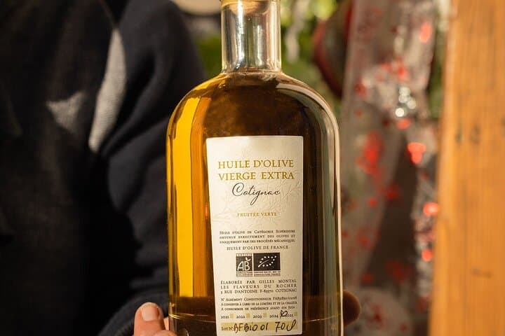 Tasting Oil Olive
