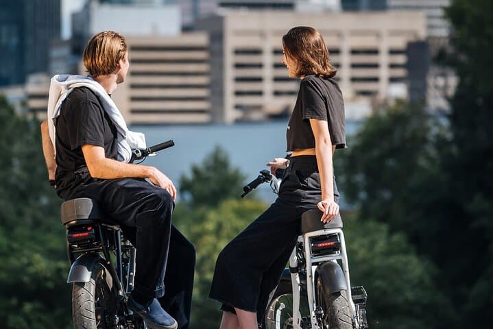 Highlights of Montreal eBike / eMoped Tour