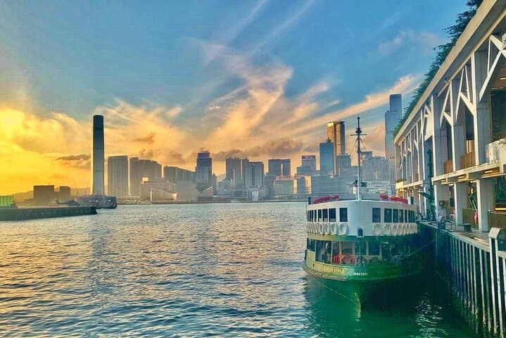 A Private City Tour of Hong Kong with Mercedes-Benz