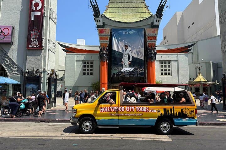 Hollywood and Celebrity Homes Bus Tour