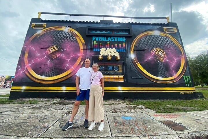 Miami All-In-One Tour: 6 hrs City Streets & Bay Breeze Adventure
