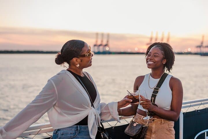 City Cruises Norfolk: Buffet Dinner Cruise 