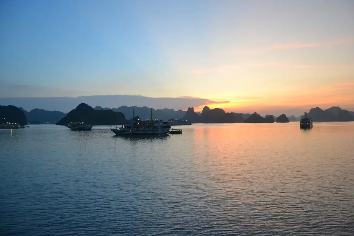 Ha Long Bay Shore Excursions